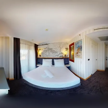 Double Royal Hotel 4*