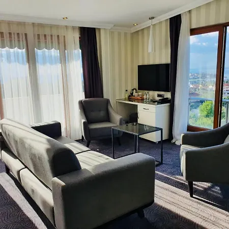 Hotel Double Royal Kocaeli