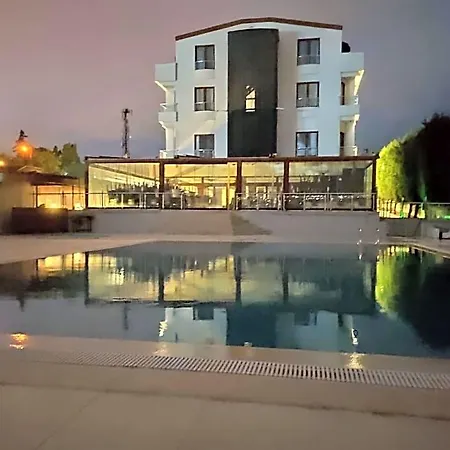 Double Royal Hotel