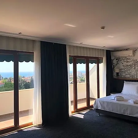 Double Royal Hotel 4*